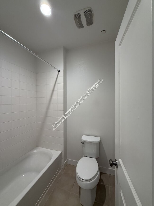 Building Photo - 02/2026