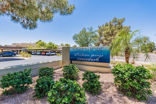 Building Photo - Chandler's Best-Kept Secret: Spacious Cond...