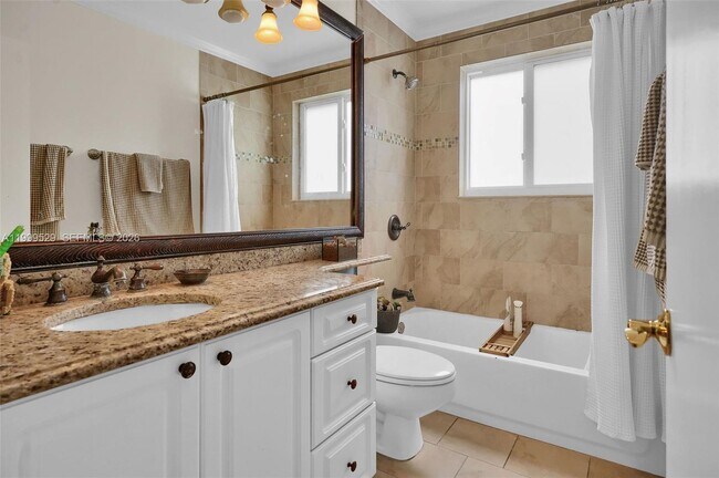 Building Photo - 15280 SW 72nd Ave