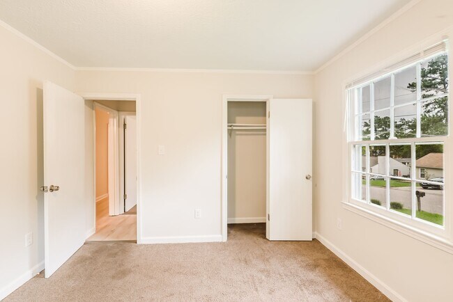 Building Photo - 2706 Marlin Dr
