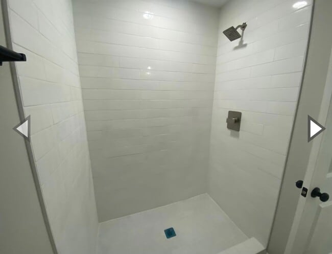 Building Photo - 2513 Bratton Street Unit B