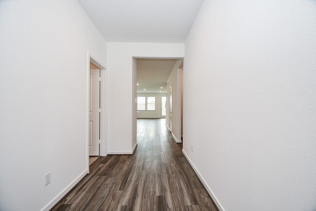 Building Photo - 21619 Shadowbrook Birch Dr