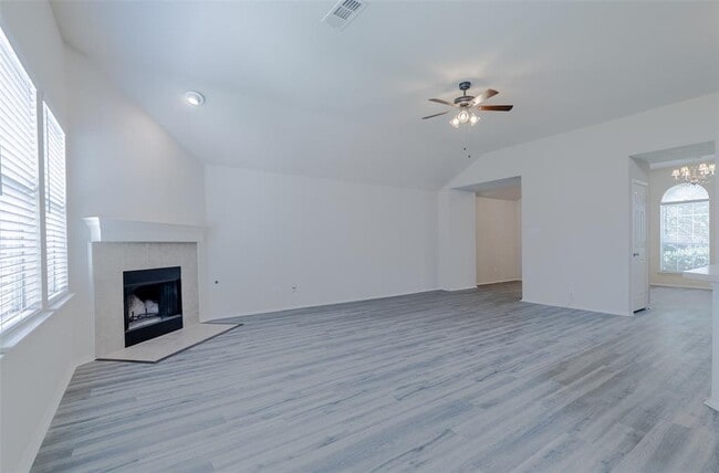 Building Photo - 10412 Colfax Dr