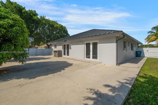 Building Photo - 20560 NW 17th Ave