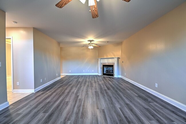 Building Photo - 168 Old Mill Ct