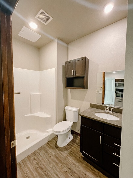 Building Photo - 5711 W 33rd Pl