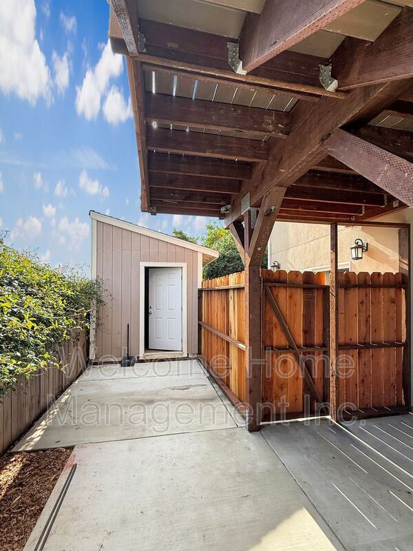 Building Photo - 179A Brown Drive