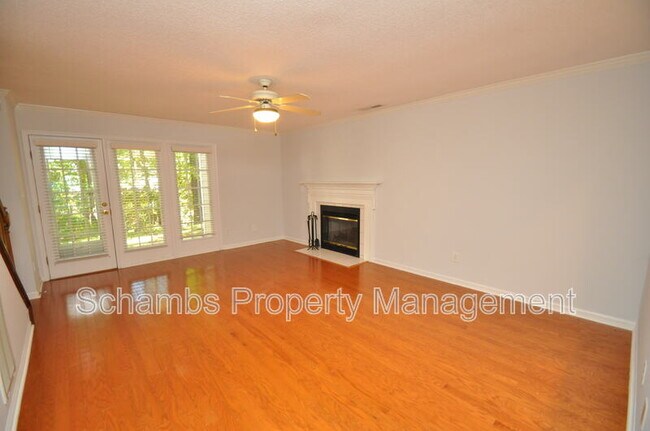 Building Photo - 240 Beechtree Dr