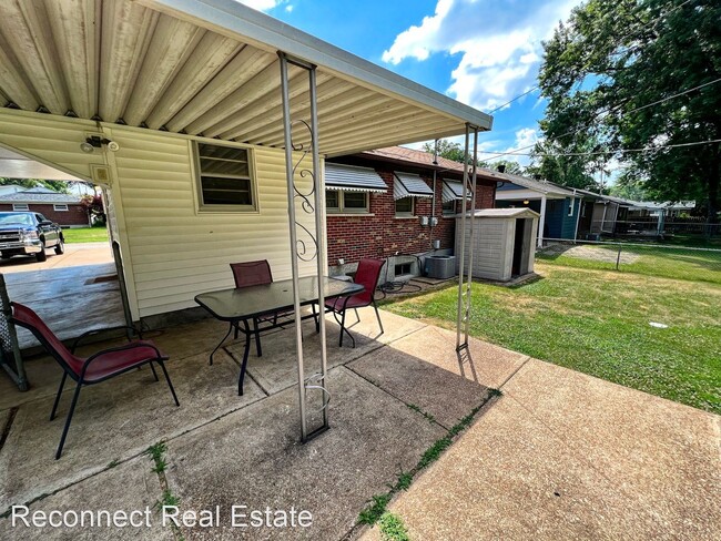 Building Photo - 3 br, 1.5 bath House - 4348 Big Chief Dr