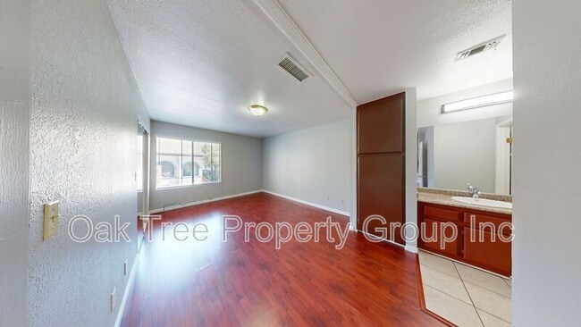 Building Photo - 2225 23rd Ave