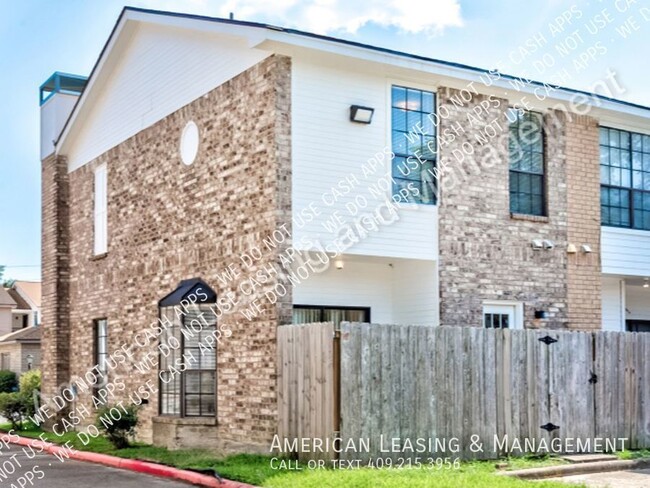 Building Photo - Charming Two-Story 2-Bedroom 1.5 Bathroom ...