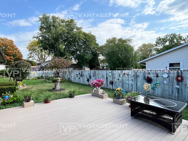 Building Photo - 2333 Canter Ln