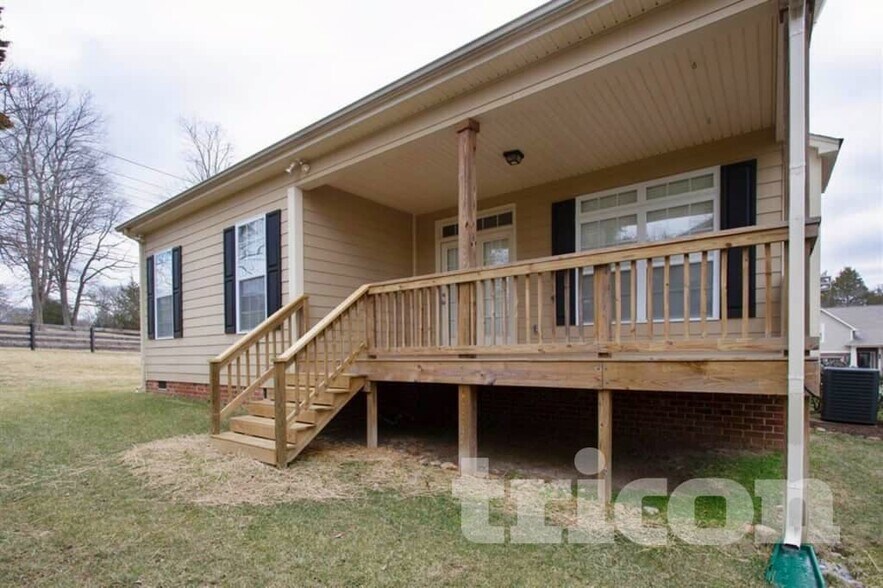 Building Photo - 500 Dante Ranch Ln