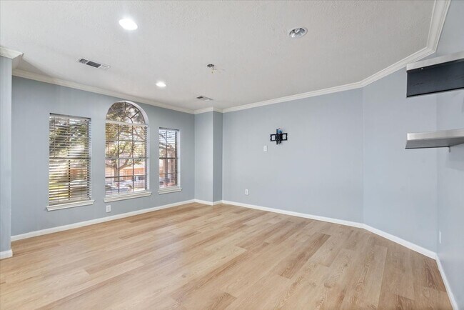 Building Photo - 3111 Rainmont Ln