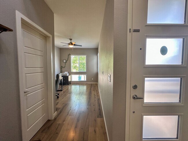 Building Photo - Upgraded 3-Bedroom home in Stepping Stone