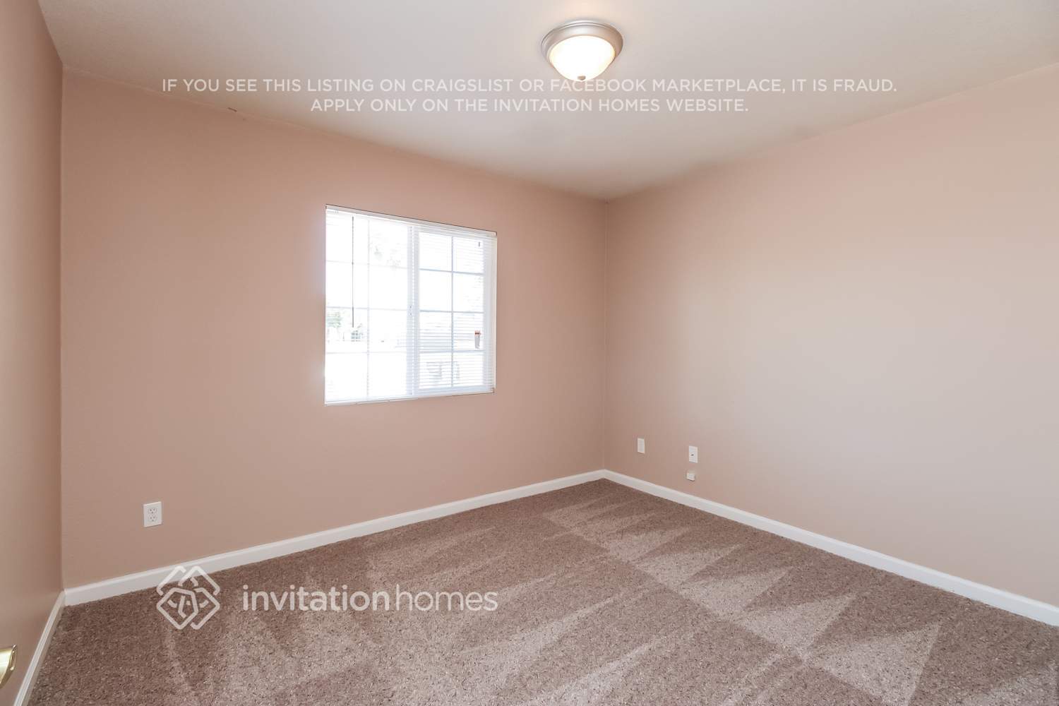 Building Photo - 8925 W Meadowbrook Ave