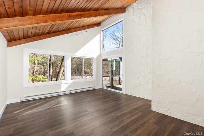 Building Photo - 288 Pine Hill Rd