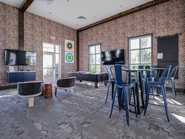 Building Photo - 9405 Serapis Wy