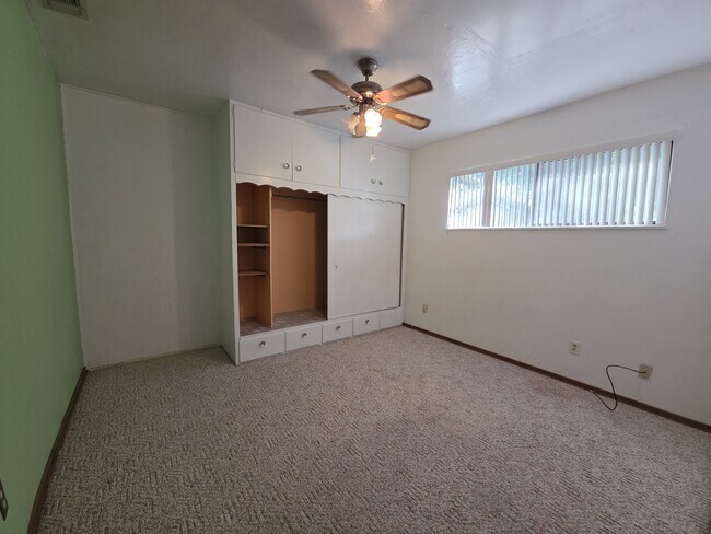 Building Photo - 55 Sherman Dr