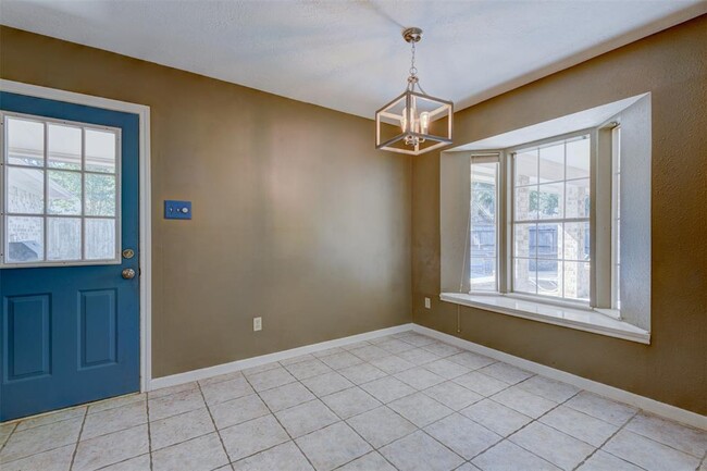 Building Photo - 6502 Inverness Way