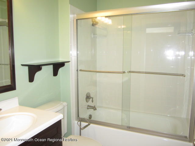 Building Photo - 101 Cotswold Cir