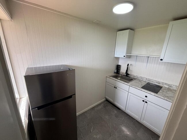 Building Photo - 10524 Farm Rd 2180