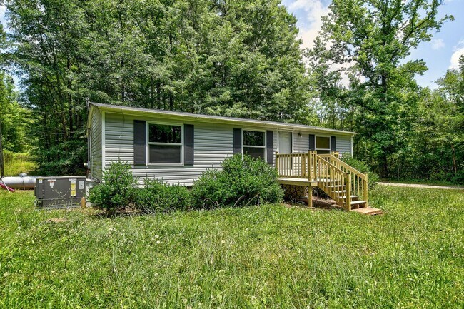Building Photo - Temple GA - Paulding County - 3 bedrooms/2 baths $1350.00/month