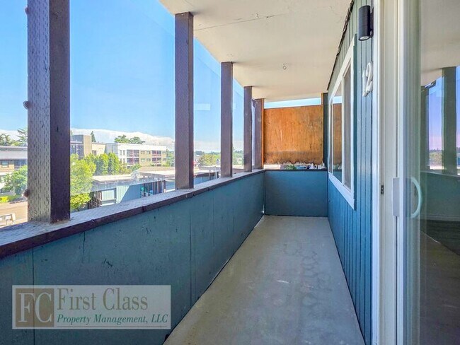 Building Photo - 12345 SW Hall Blvd