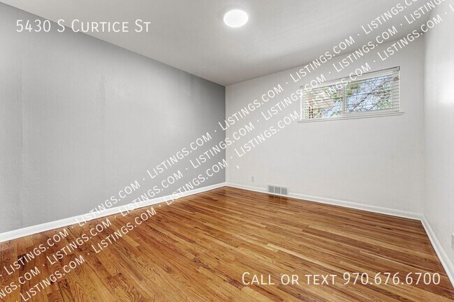 Building Photo - 5430 S Curtice St