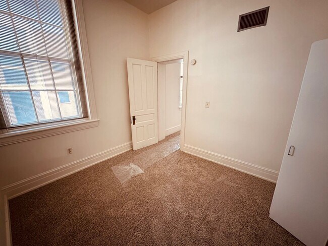 Building Photo - Washington Hall, Downtown Loft Apartment