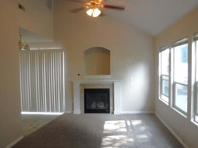 Building Photo - 2053 Lexi's Ln