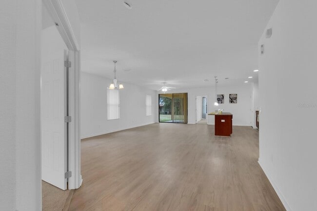 Building Photo - 2943 Casabella Dr