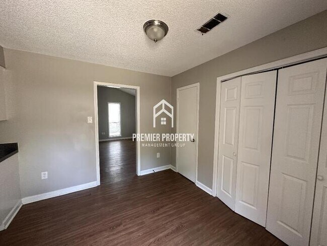 Building Photo - 3778 Kennings Dr
