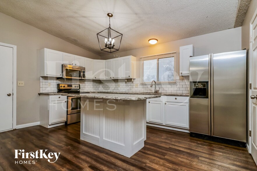 Building Photo - 1357 Buffalo Rock Dr