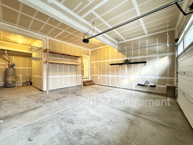 Building Photo - 11877 NW Cedar Ct