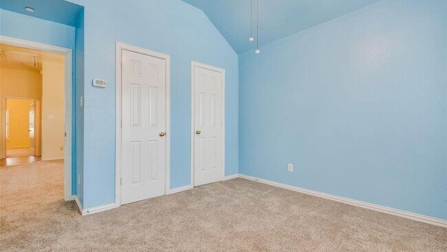 Building Photo - 452 Richmond St