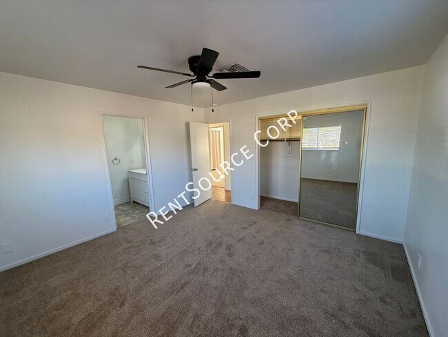 Building Photo - 4827 W Ave L 6