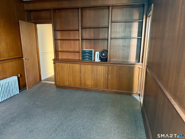 Building Photo - 185 Grove St