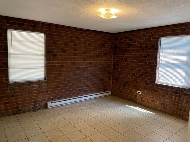 Building Photo - 1009 Cassell St