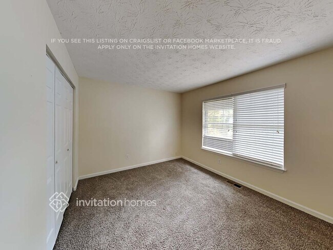 Building Photo - 1027 Shadow Lake Dr