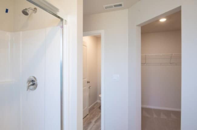Building Photo - Beautiful newer construction 4 bed, 2.5 ba...