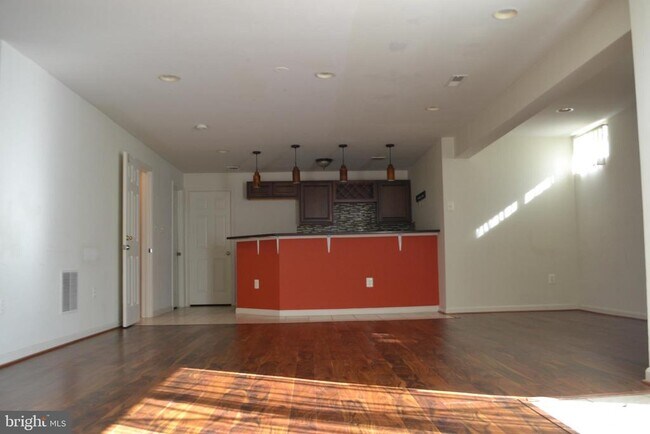 Building Photo - 44339 Apache Cir