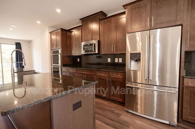 Building Photo - 9882 Hopkins Lp