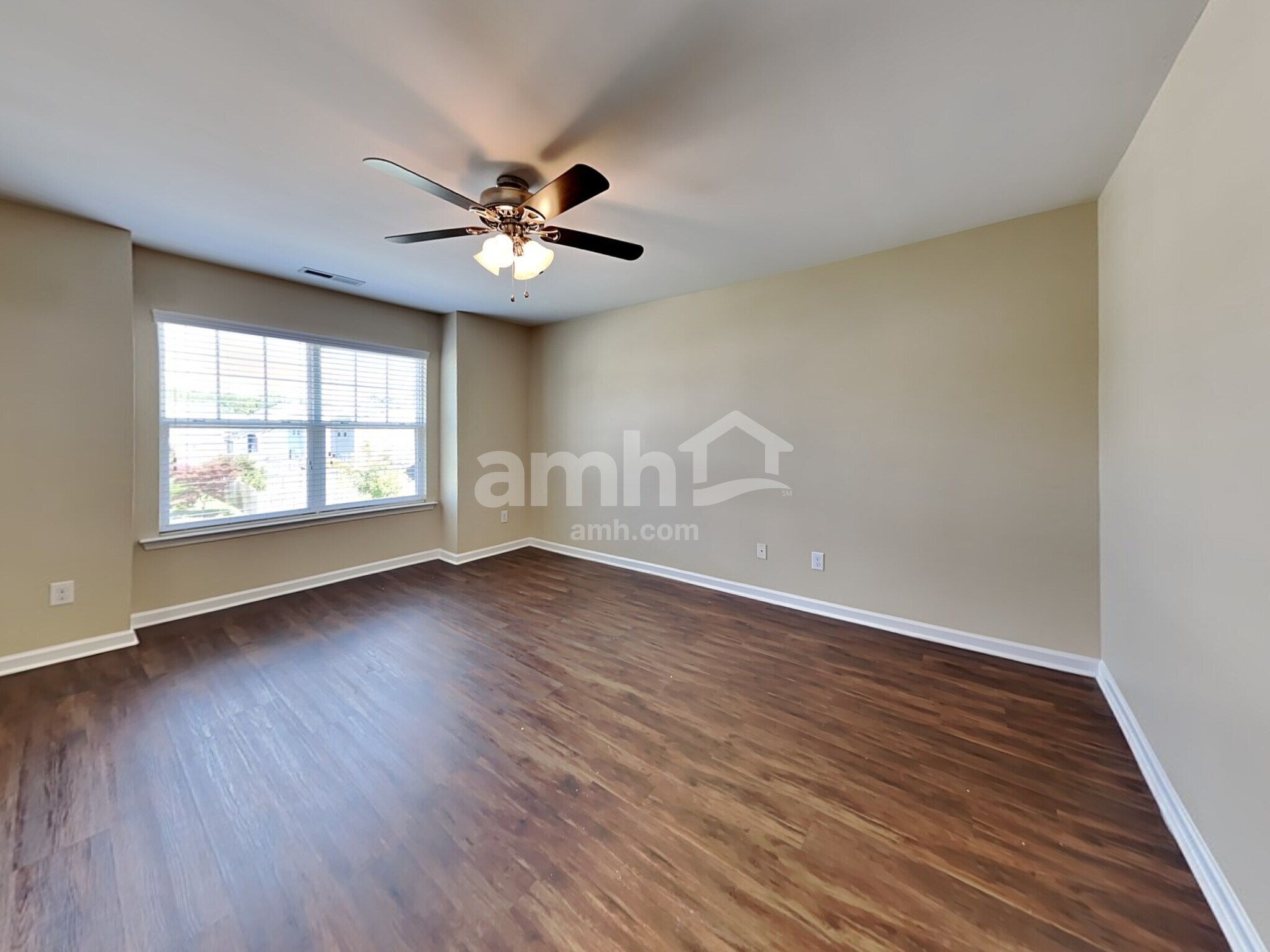 Building Photo - 660 Smithridge Way