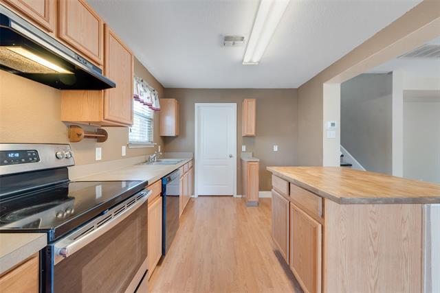 Building Photo - 1700 Timber Glen Dr