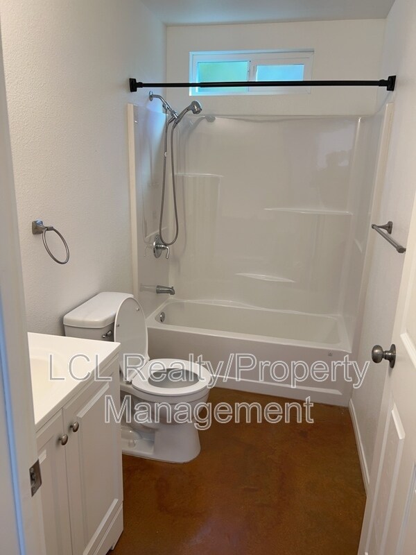 Building Photo - 21380 Olive St