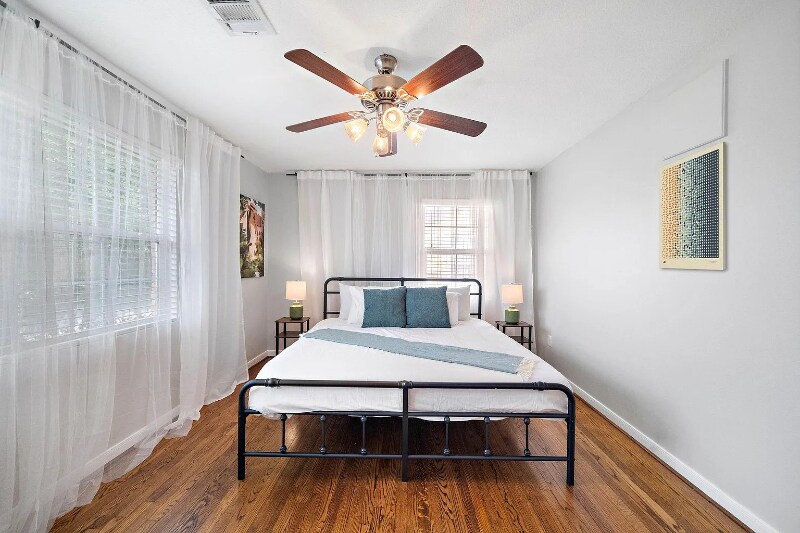 Building Photo - 3237 Rosedale St