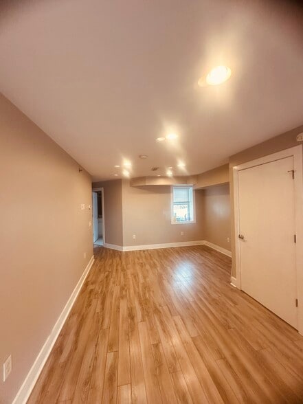 Building Photo - 46 S Duke St