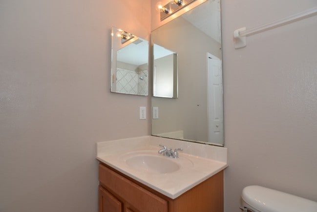Building Photo - 5460 Caramella Dr