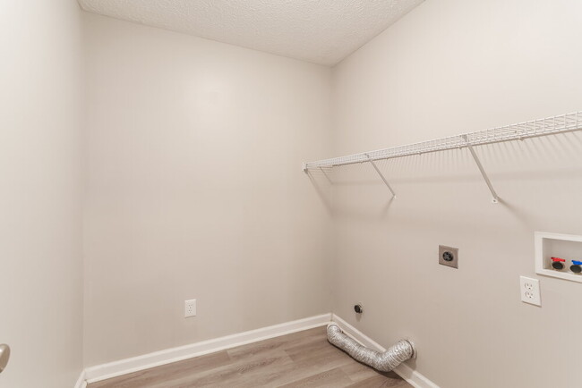 Building Photo - 1056 Leclerc Pl